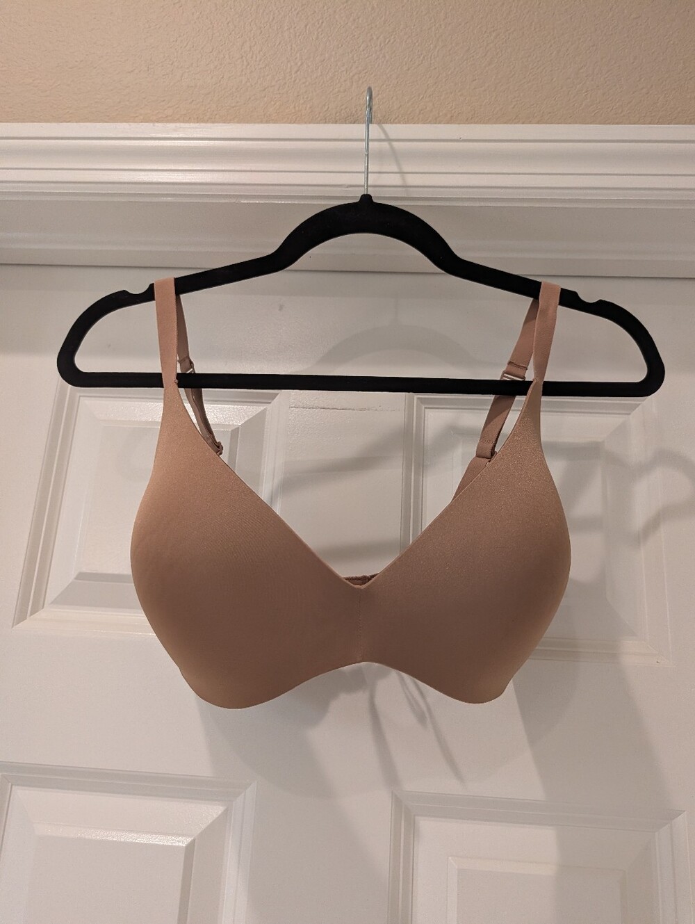 Skims Wireless Form T-shirt Bra Size 34DDD